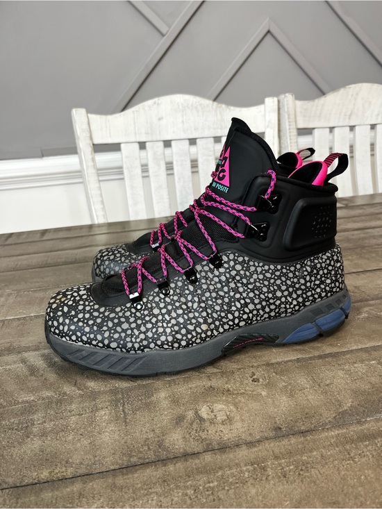 Nike ACG Other - Nike Zoom Meriwether
Posite Black Pink Foil
Gamma Blue Men's Boots
Sneakers 11.5